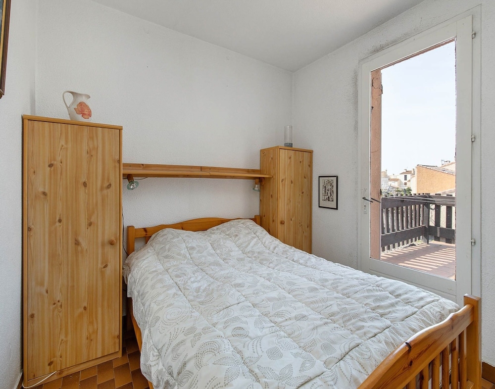 Seaside Family Apartment in Agde