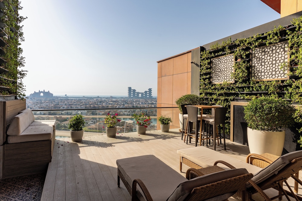 Tiara Residences - Mint Stay