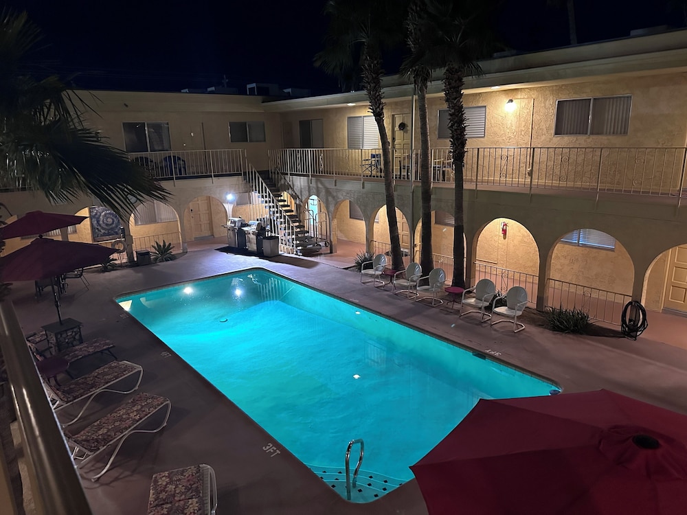 Hidden Palms Resort Condos