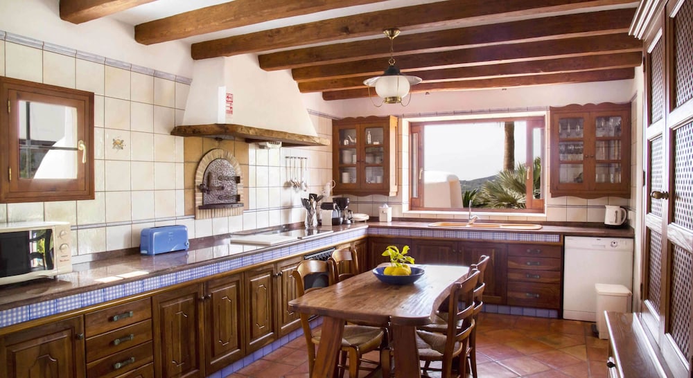 Villa Torres Caron view 3