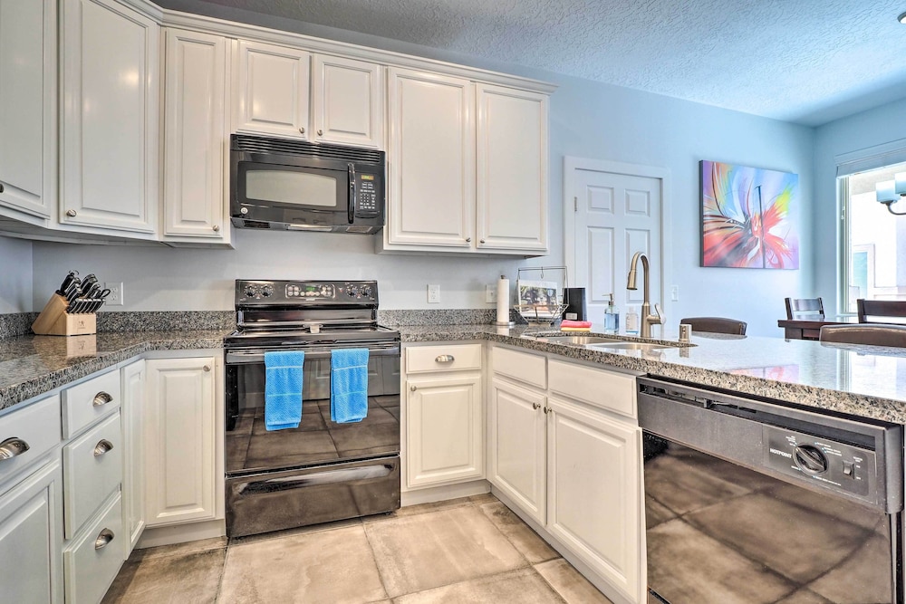 Dtwn Mesquite Condo w/ Resort Pool: Golf  Gamble! - Property Image 17