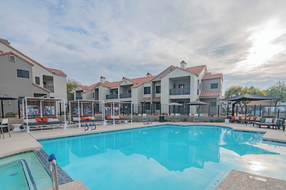 ROVE LIVING/KL - Hideaway North Scottsdale