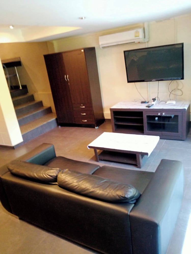 Spacious 65sqm Luxury Loft Studio Type Apartment 101b