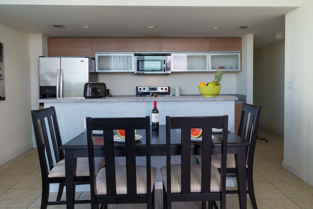 Oaks on the River Boutique Residences