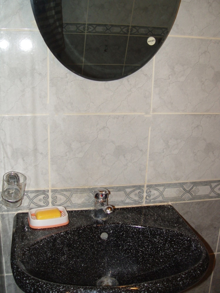 Lessor Apartments