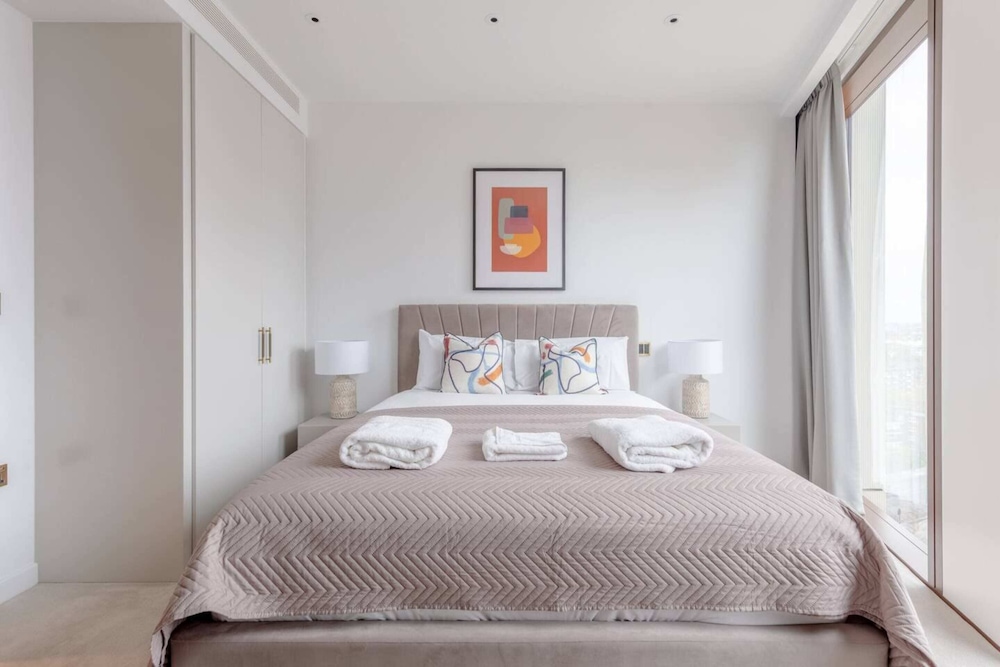 Luxurious 2BD Flat by the River Thames - Vauxhall