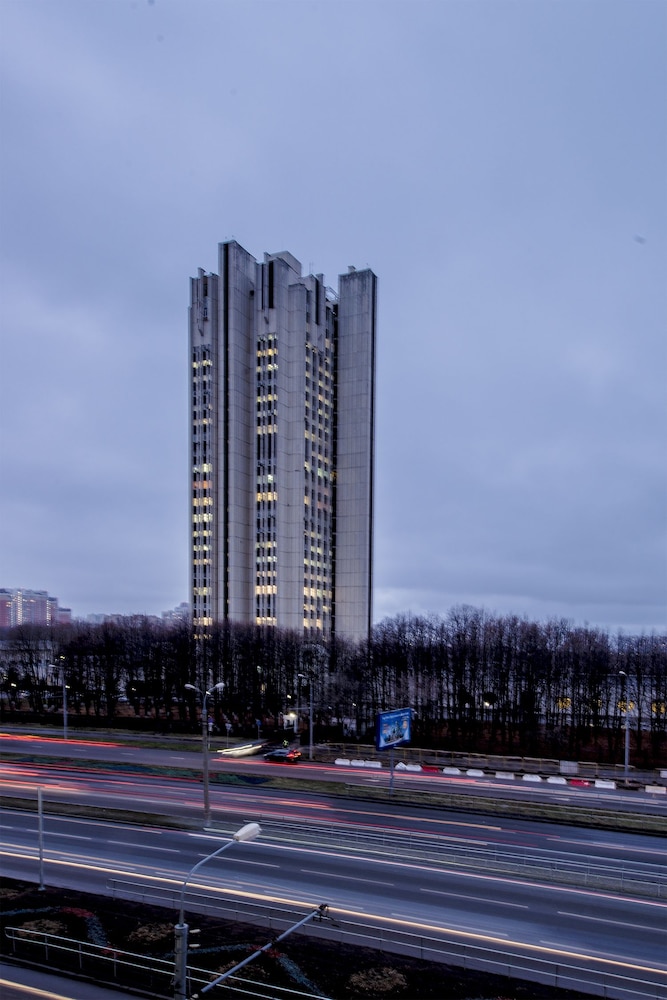 Domumetro na Vernadskogo