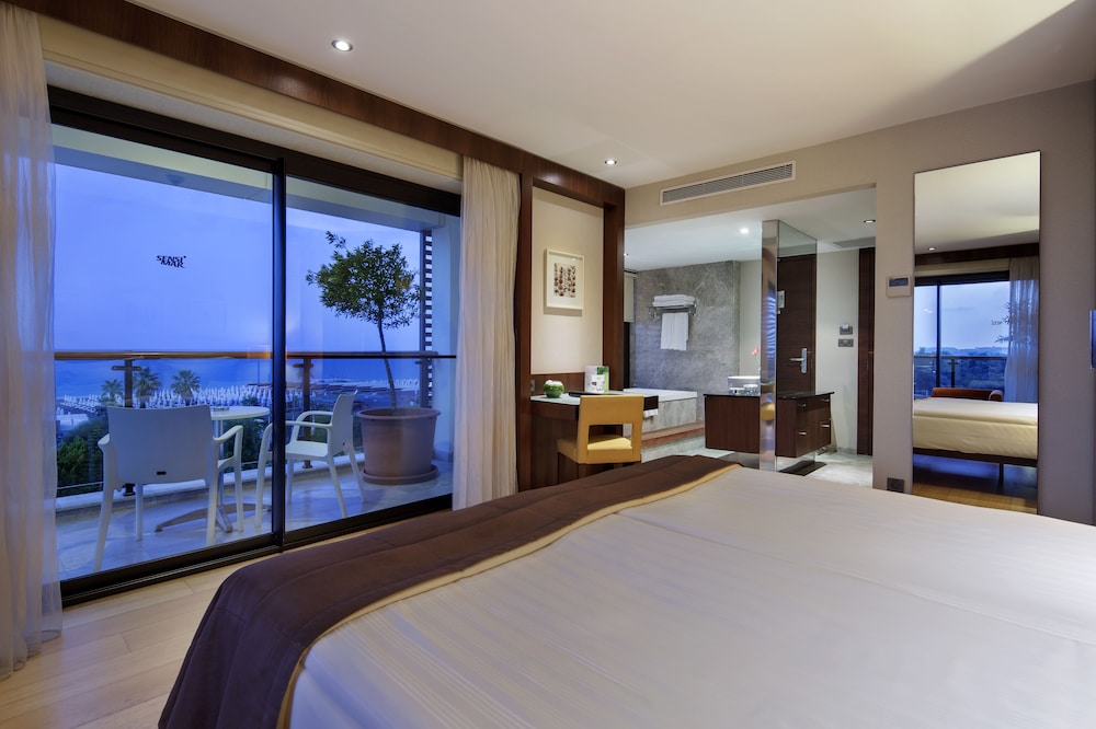 Tui Blue Side- All Inclusive