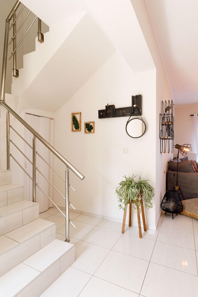Oak Wood - Sea View Exclusive Maisonette
