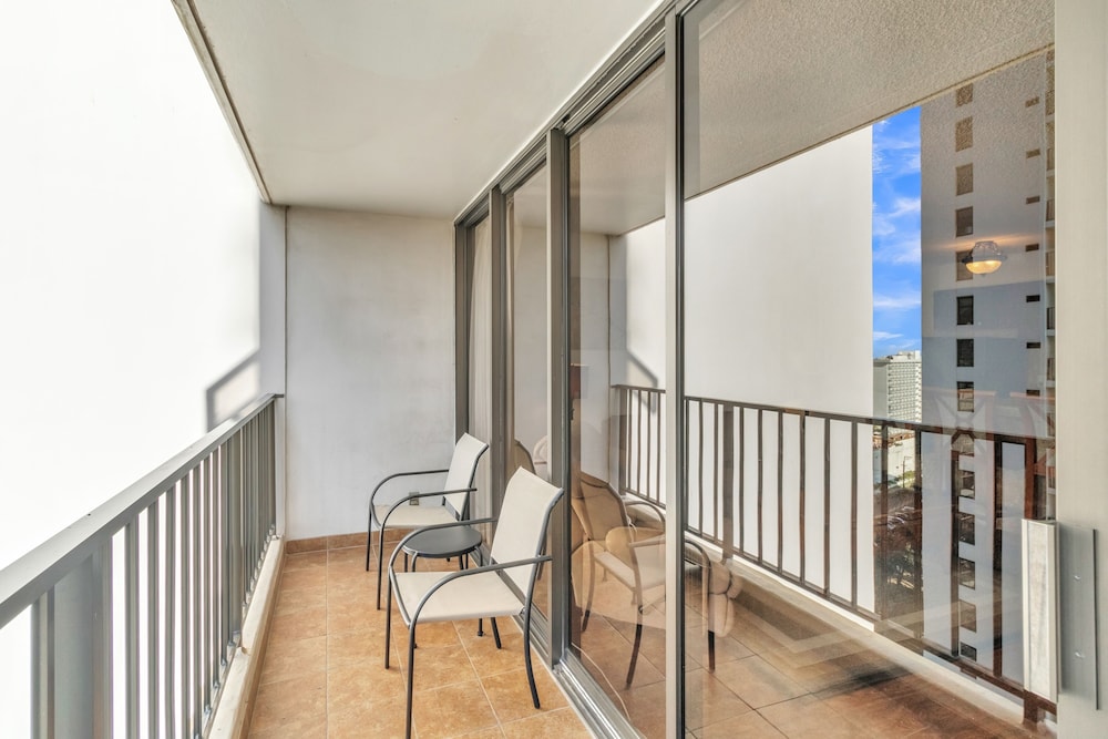 Waikiki Banyan Condo Located One Block From Waikiki Beach! by Koko Resort Vacation Rentals