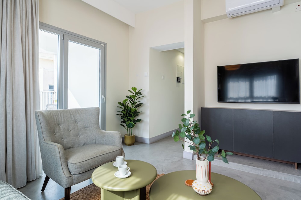 Local Host Living - Signature Apartments in Nicosia