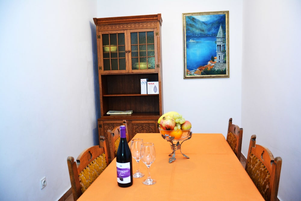 Apartments Cirkovic