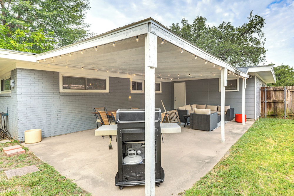 Ranch-style Home w/ Patio & Yard in Dallas Area