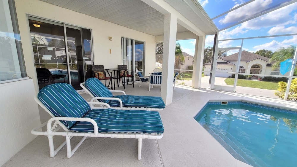 WR1057DL 4 Bedroom Villa in Westridge 4 Home