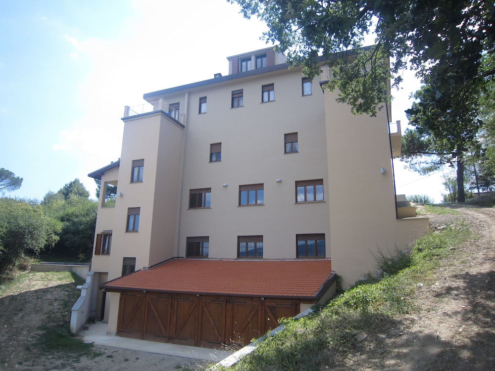 Tenuta i Lecci di Gurian Roberta Maura