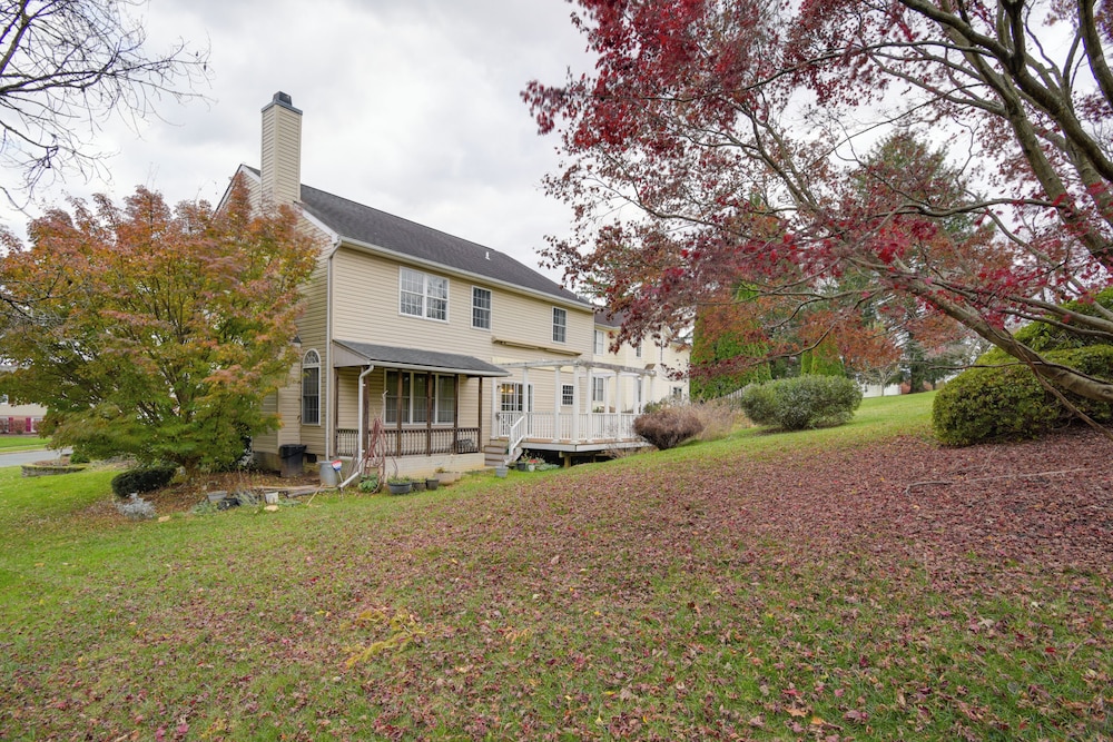 54 Mi to Dtwn DC: Spacious Family Home!