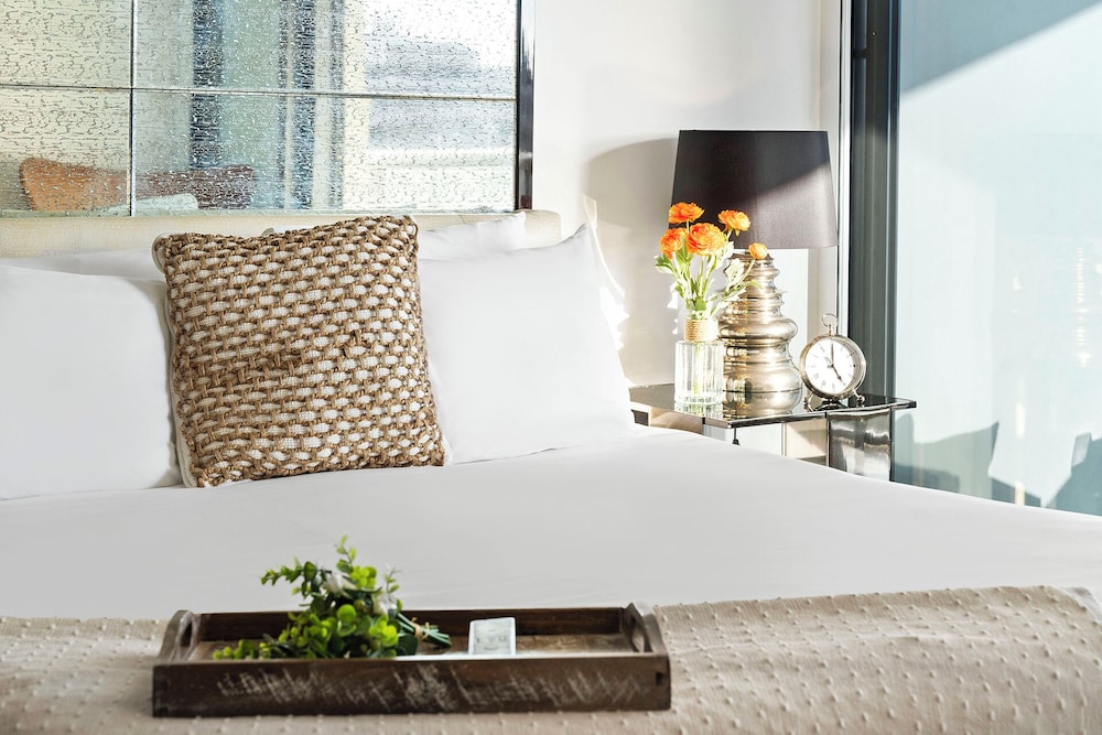 Luxury Vacation Rentals in South Beach by LRMB