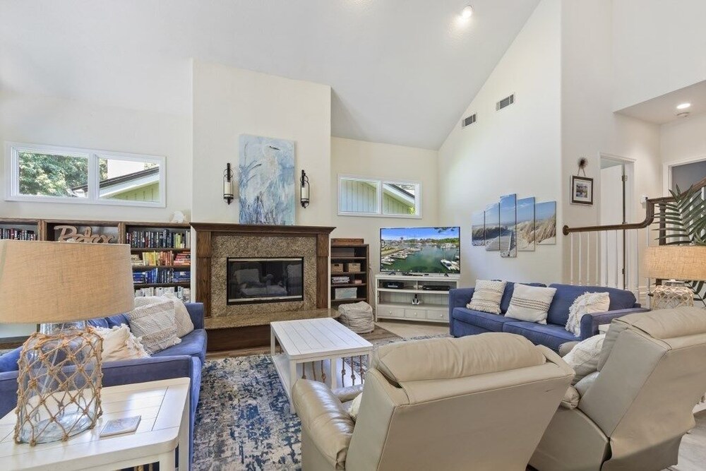 57 Lawton Rd. / Sea Pines / Pet Friendly 4 Bedroom Home
