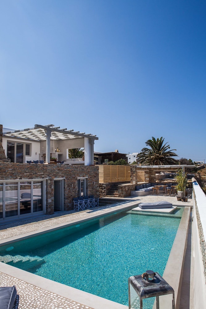 Myconian Platinum Villas