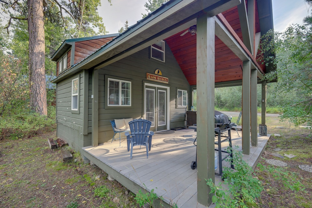 Ski, Hike, Relax By Water: Rustic Mccall Tiny Home