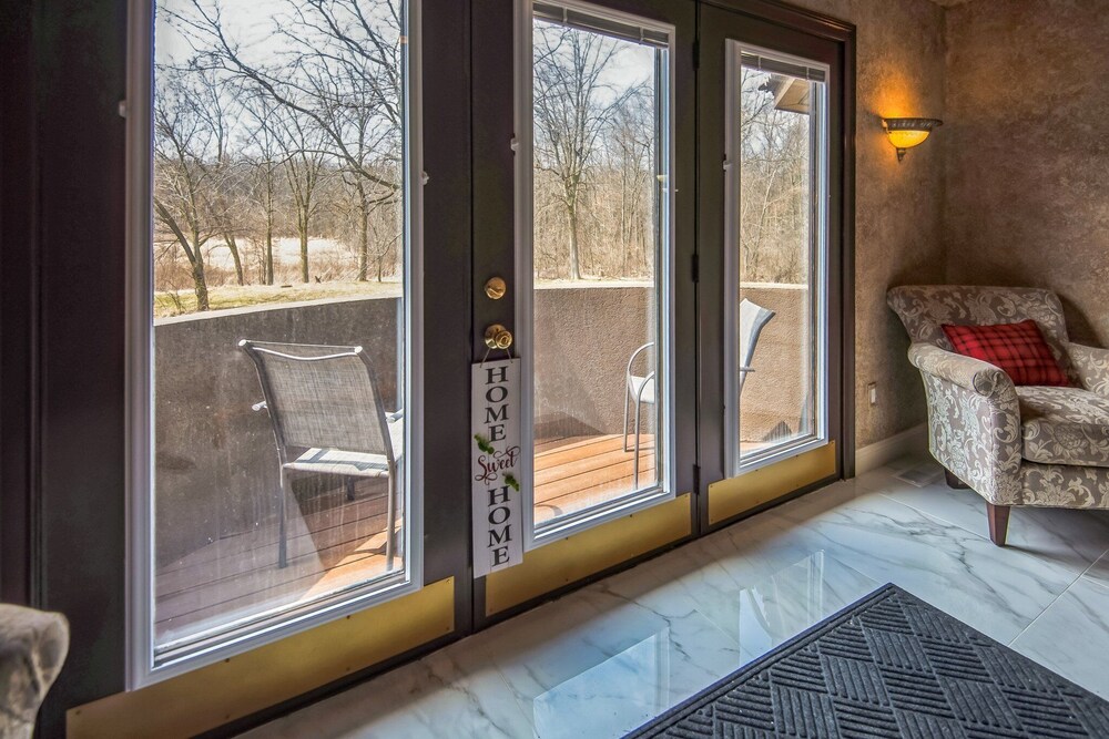 Luxury Villa with Mini Pool, Fireplaces & Scenic Views