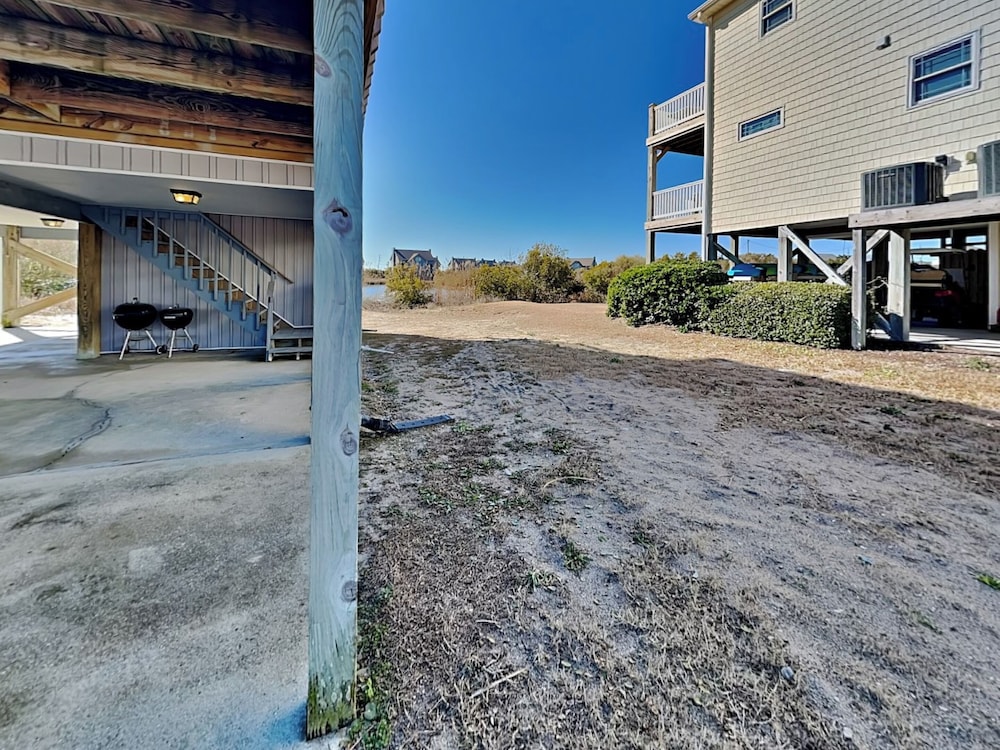 Blue Lagoon by Topsail Realty