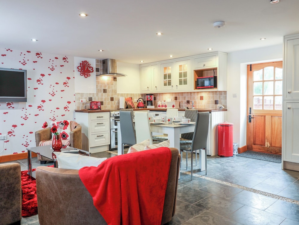 Poppy Cottage