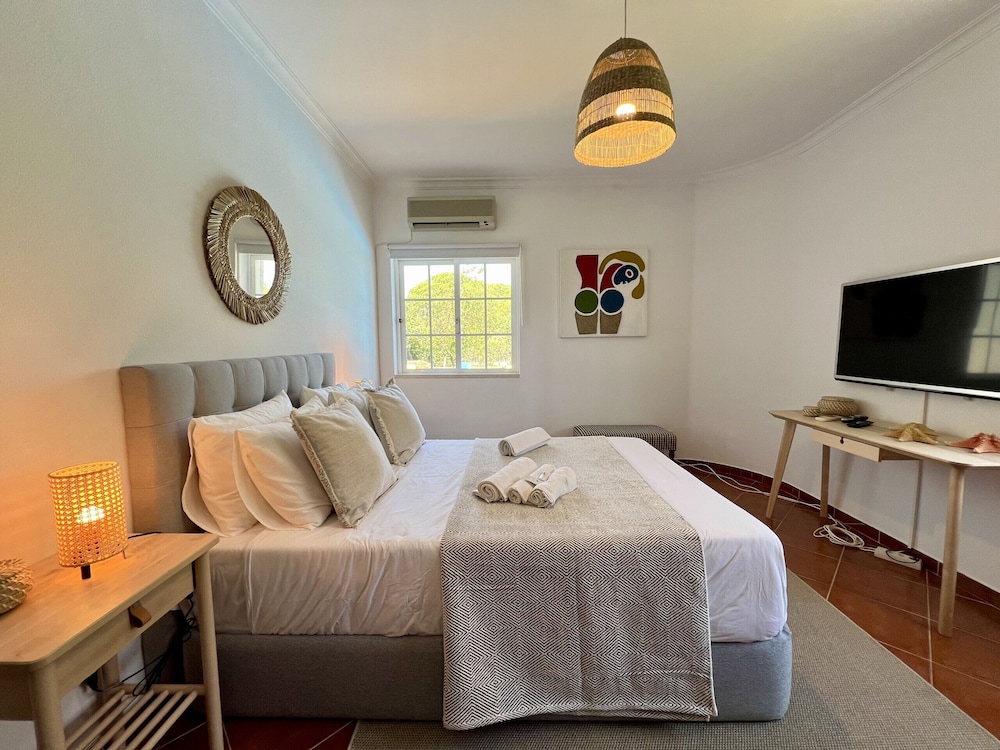 Vilamoura White House Villa by Homing