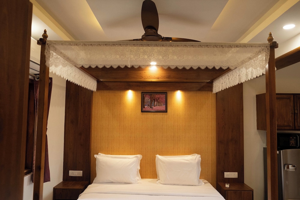 VISTAR HOLIDAYS