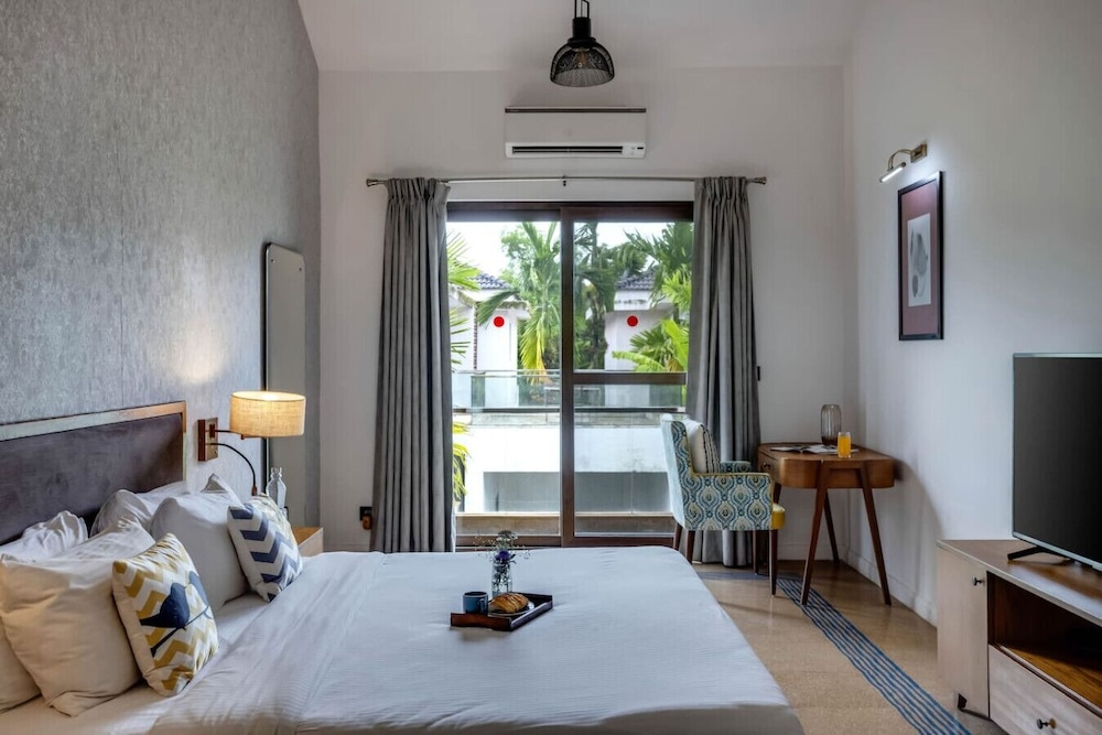 Villa Ayana 5bhk With Pool and Near the Beach