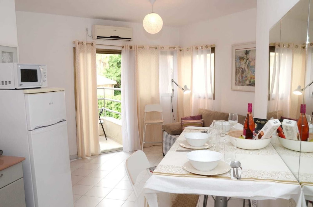 Elena Apartments