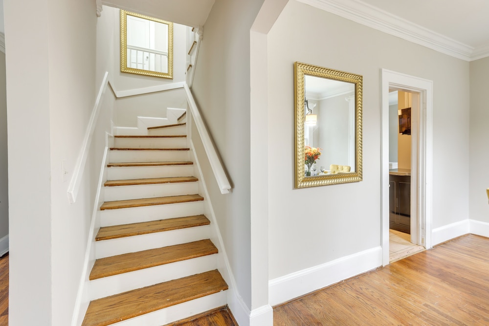 Peaceful Townhome: 2 Mi to Downtown Montgomery!