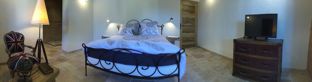 Le Mas de Nonin - Chambres d'hotes view 2