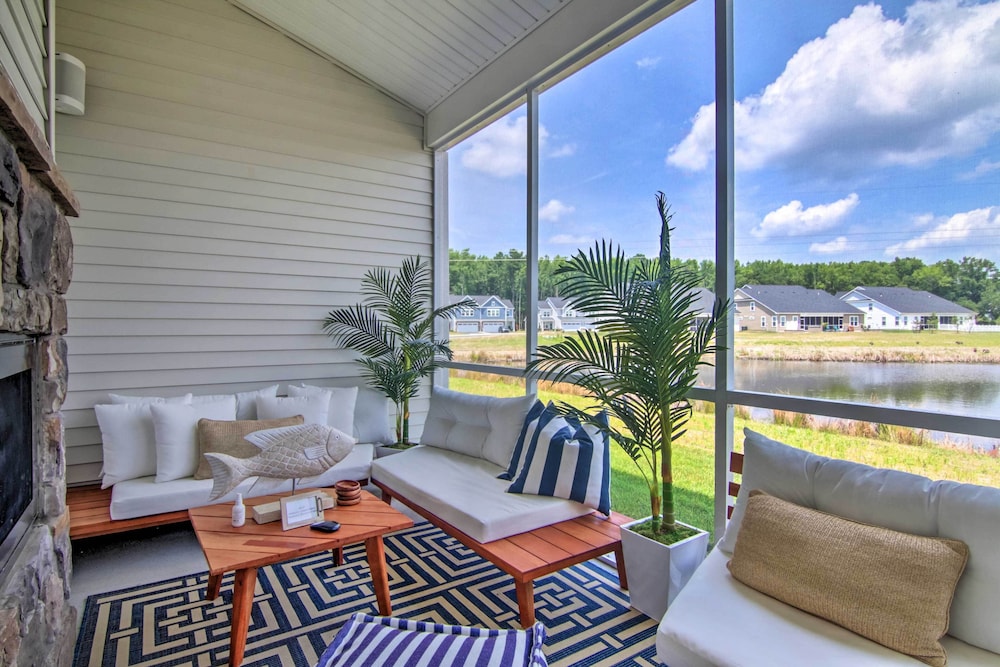 Ocean View Home w/ Beach Shuttle, 5 Mi to Coast! view 2