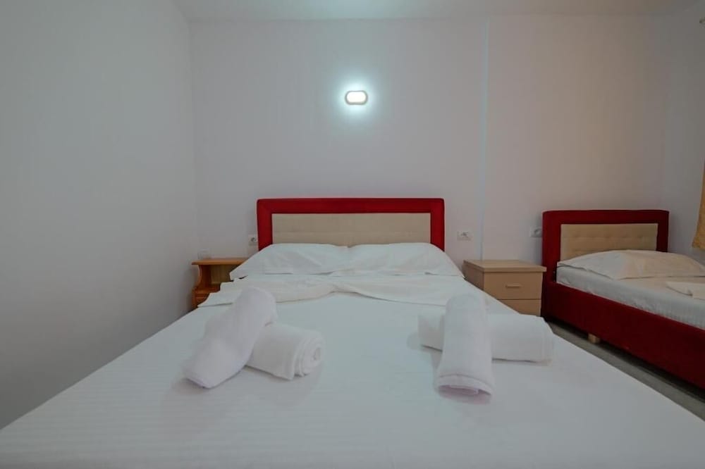 Vila Xhovani