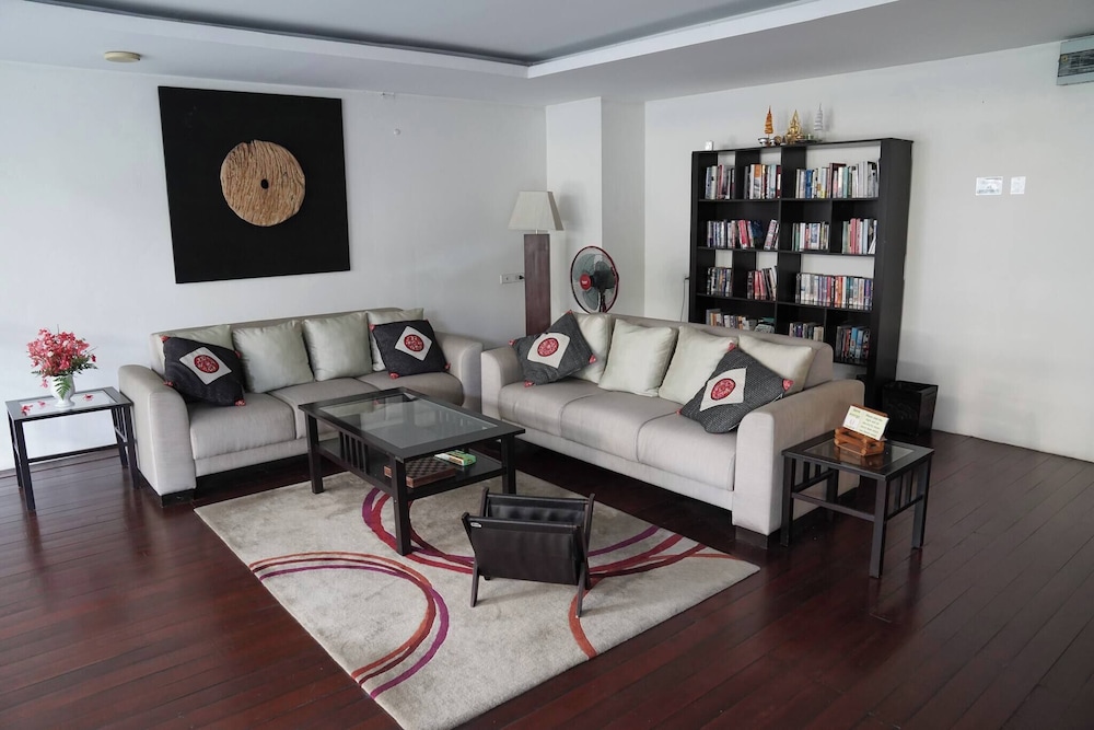 Peaceful and Quiet Apartment on Changklan Road