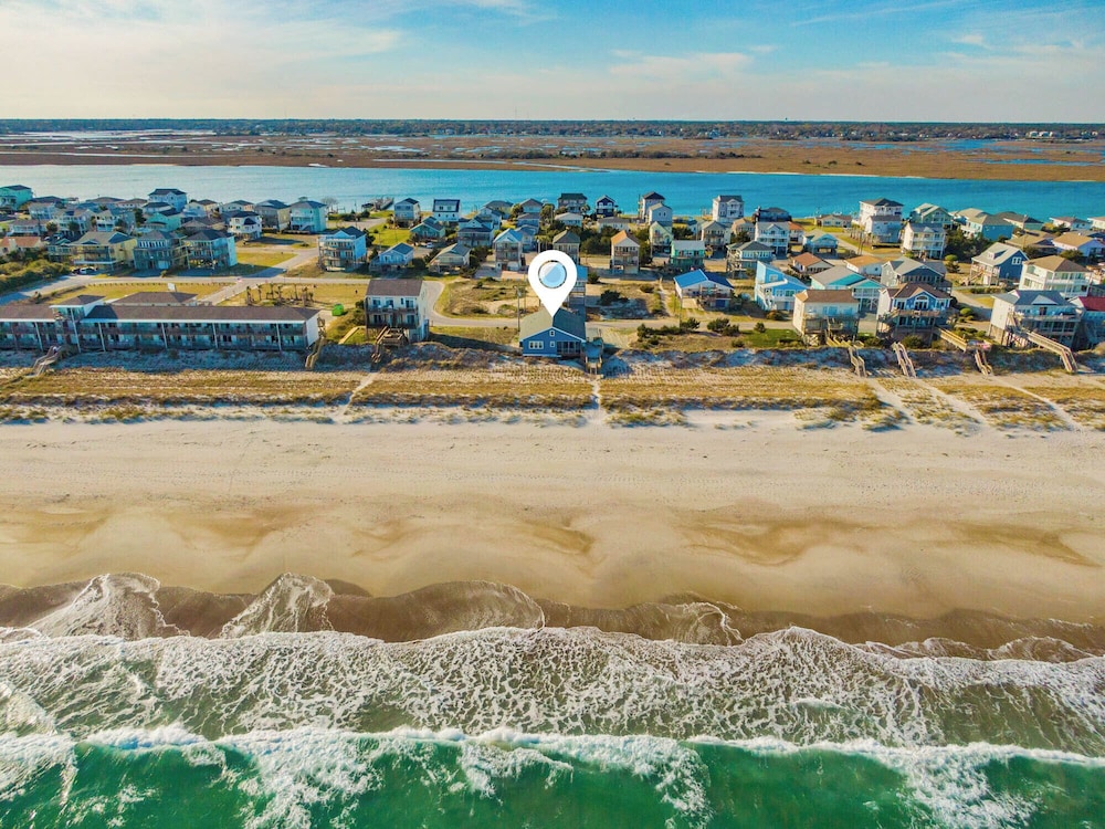 The Caroline by Topsail Realty