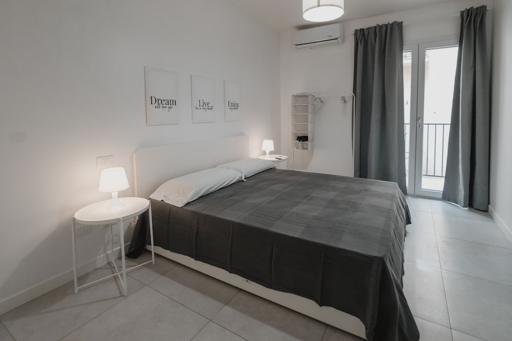 Art Home Collection by Wonderful Italy - Pop Studio