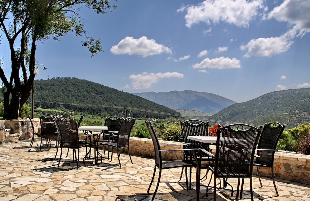 Menalia Villas & Suites