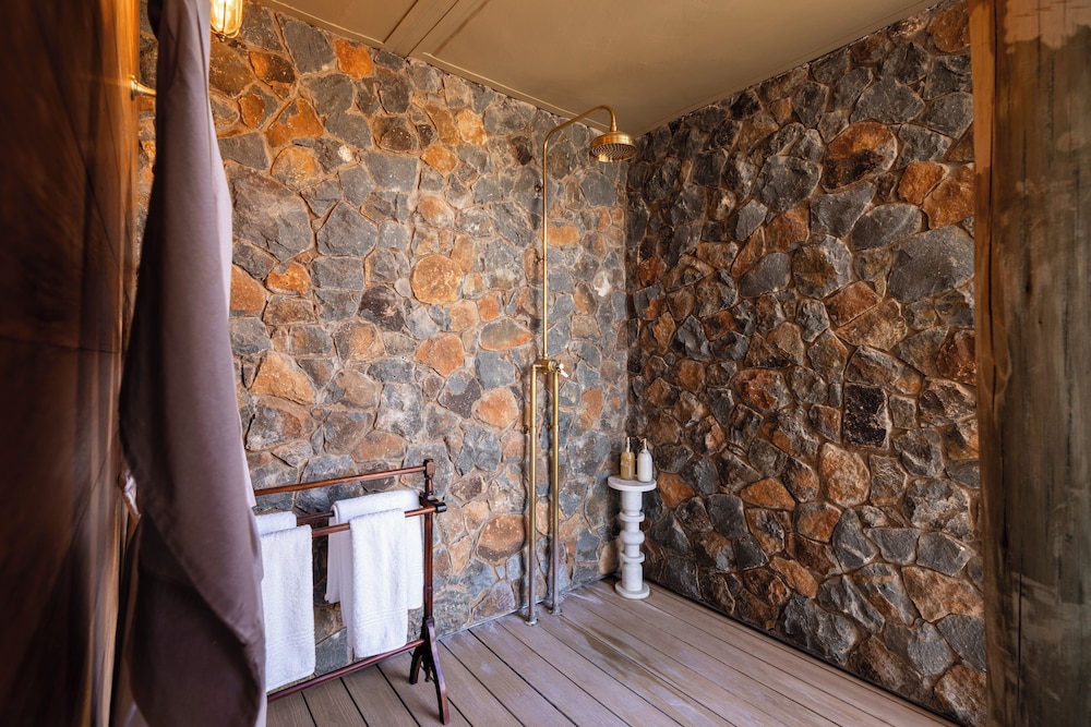 Maloba Lodge - Private Game Reserve