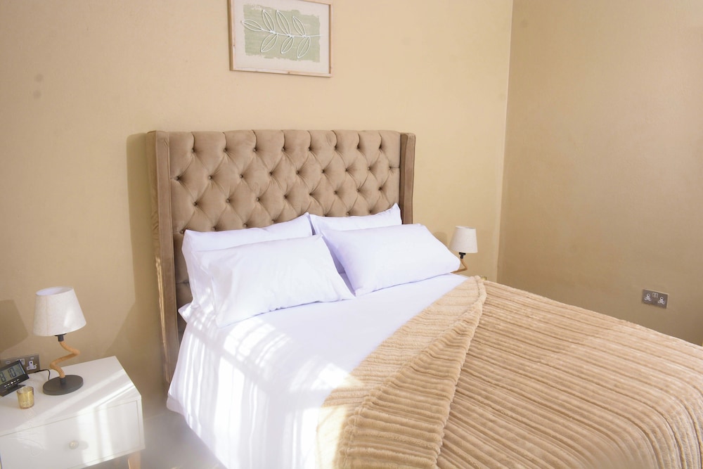 Gorgeous City Apartment in Harare Avenues, cbd view 5