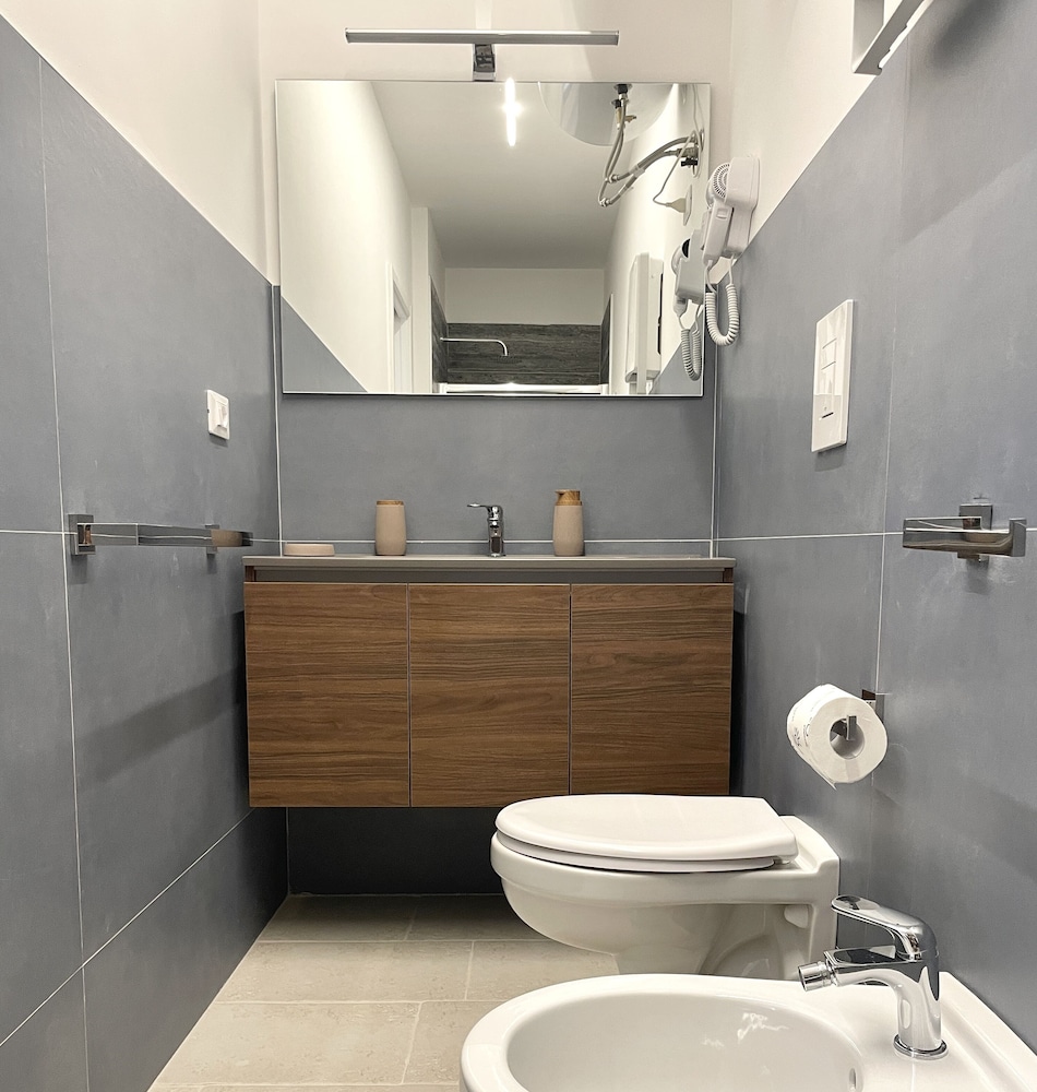 Barirooms - Murat Suites