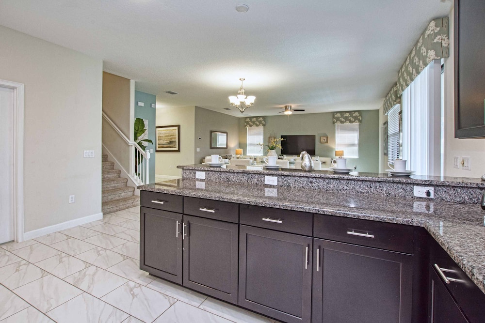 Beautiful Home With Private Pool in Champions Gate