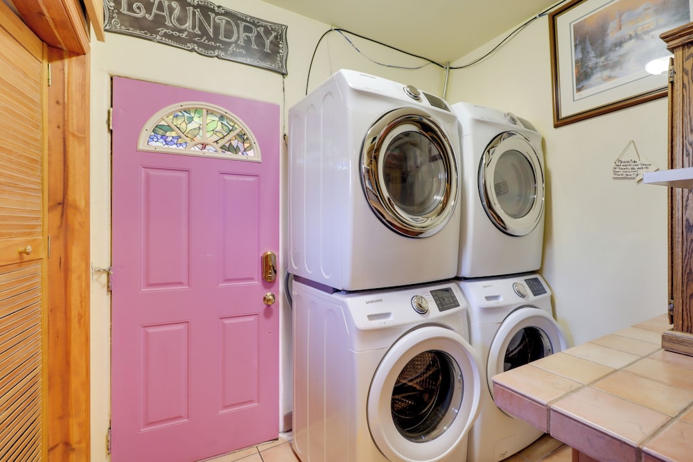 Half-mi to River Walk: 'rose Cottage' in Truckee!
