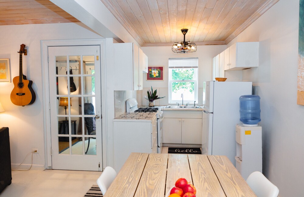 Sea Song Hi 4 Bedroom Home