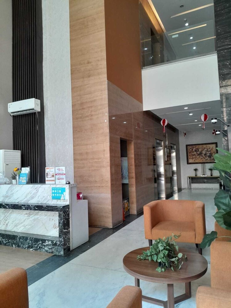 Mitra Room Nature Majestic