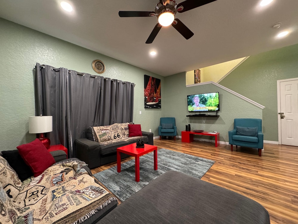 Regal Palms Swanky