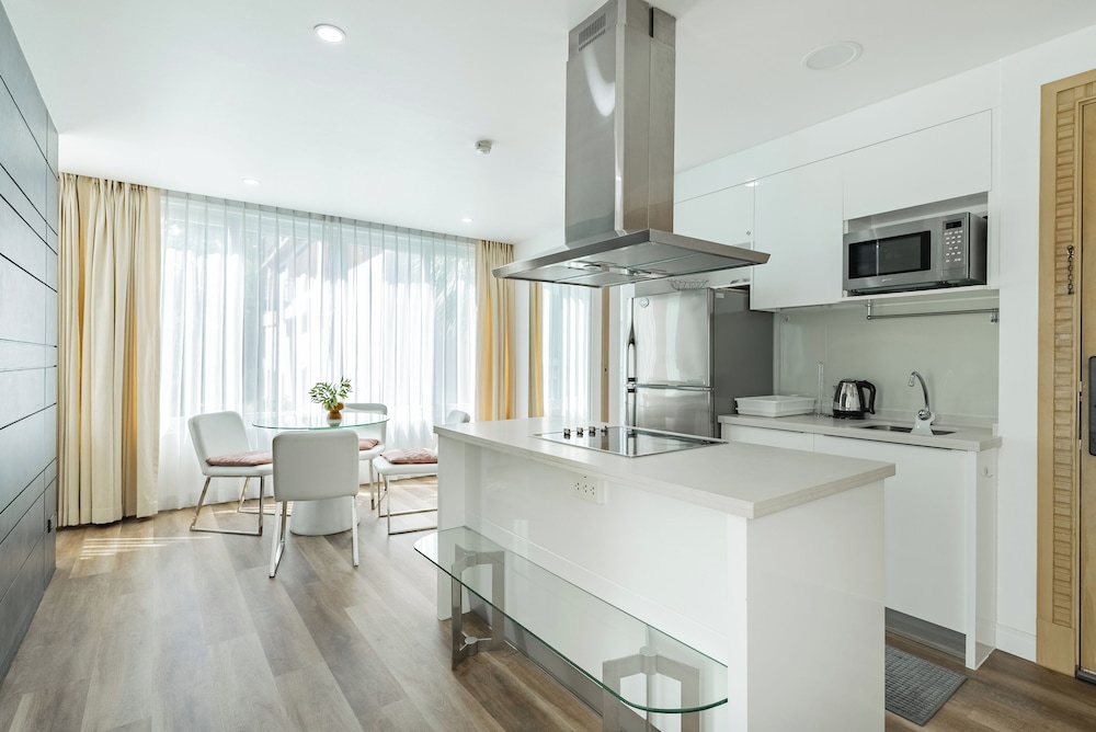 The Baycliff By Villacarte