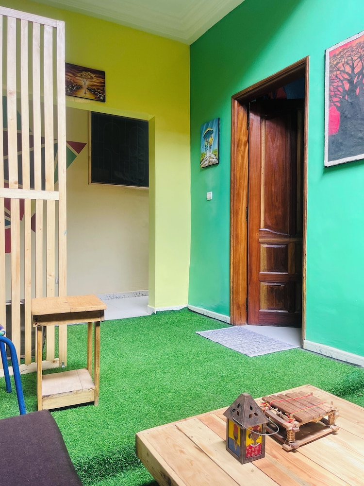 Fadidi House