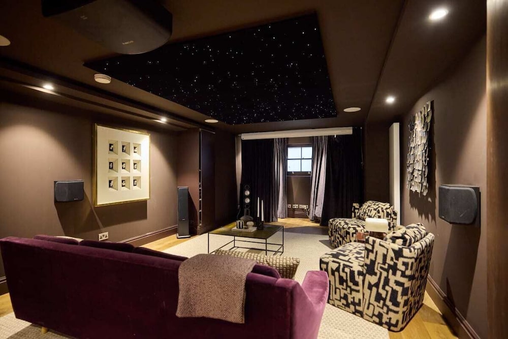 The Rosebery Retreat - Inviting 4bdr With Garden